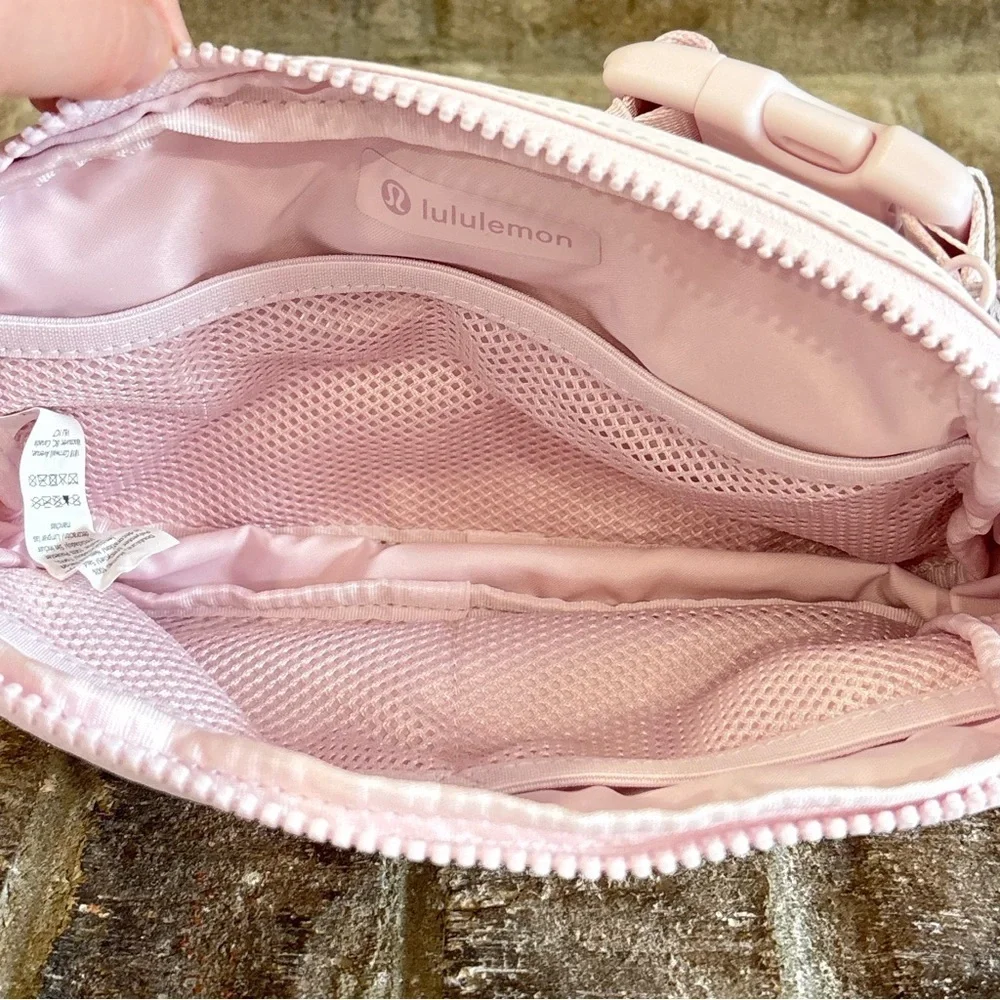 NWT Lululemon Everywhere Belt Bag In Blissful Pink/Gold